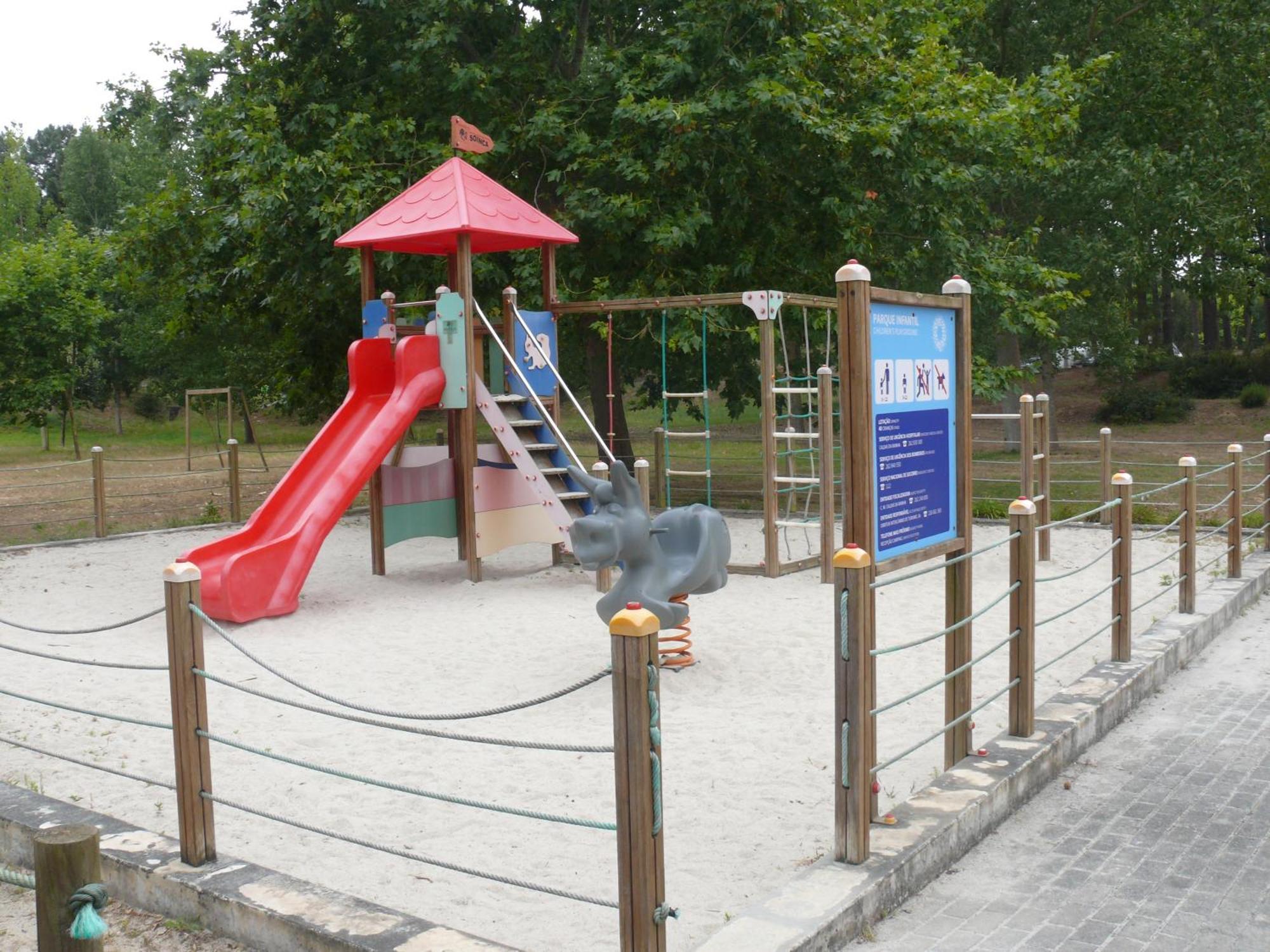Parque De Campismo Orbitur Foz De Arelho. Hotel Foz do Arelho Kültér fotó